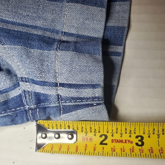 SHYANNE Woman’s Striped High Rise Denim Shorts Sz 32 - Picture 10 of 11